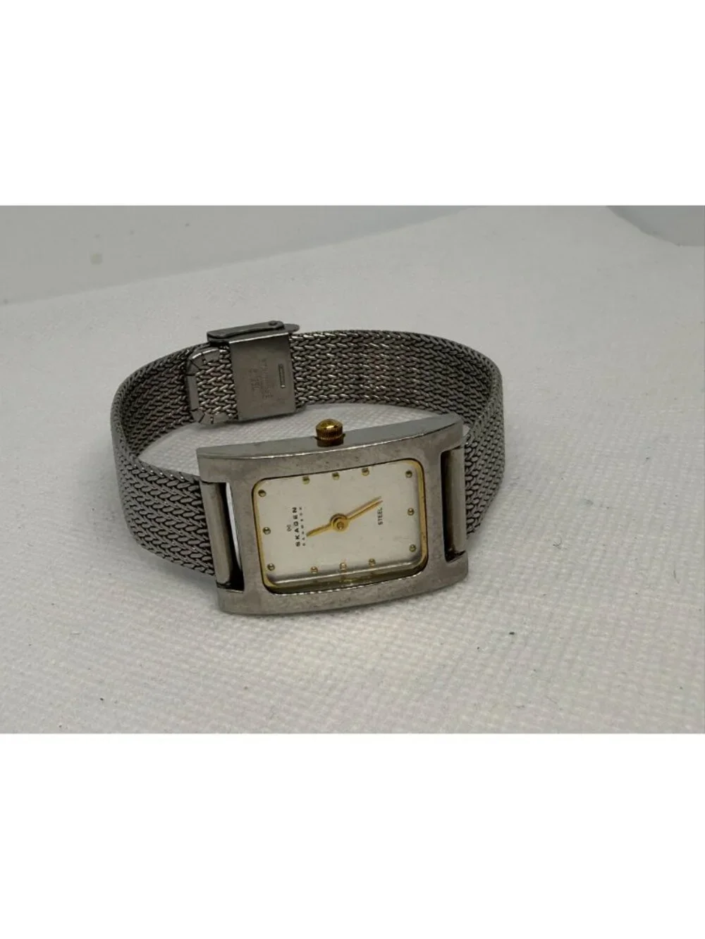 Skagen Denmark Women's Analog Watch Silver Tone Rectangle Mesh Band 20mm L064